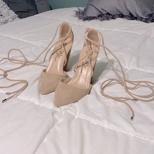 Size 8.5 cream colored heels